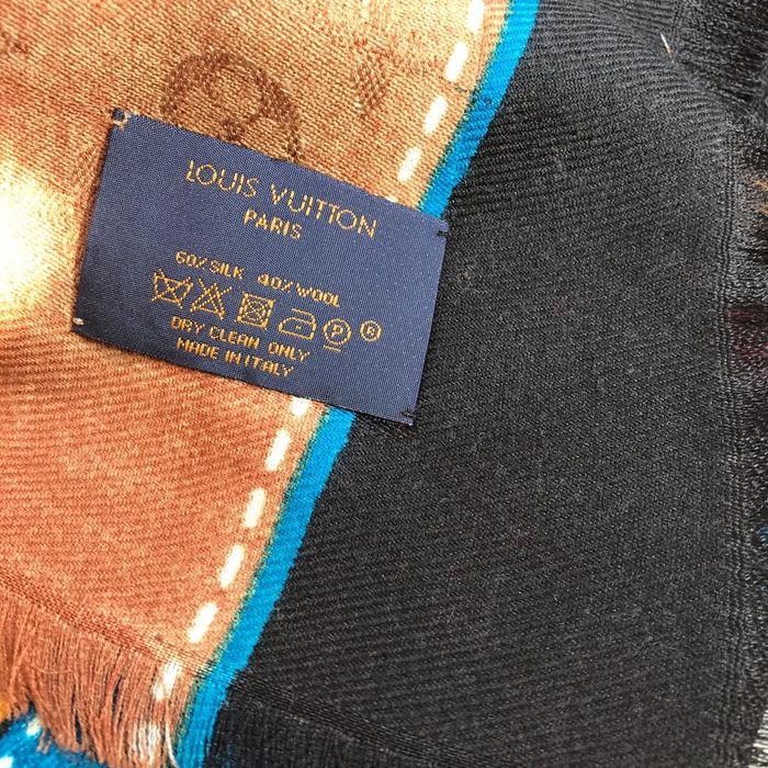 Louis Vuitton Scarf LV00095